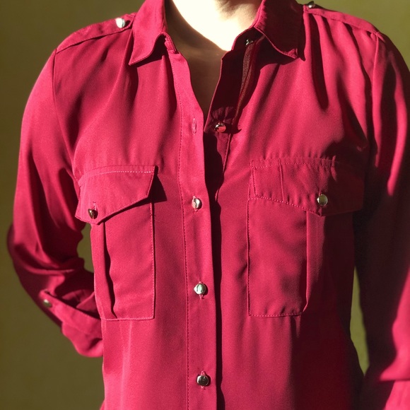 Button down blouse - Picture 2 of 3